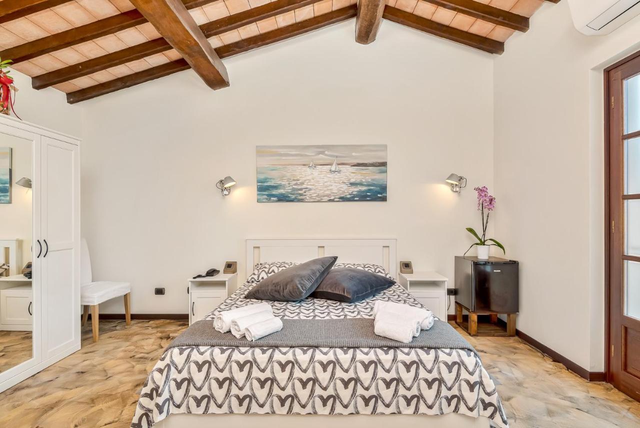Hotel La Pietra Restaurant 3*