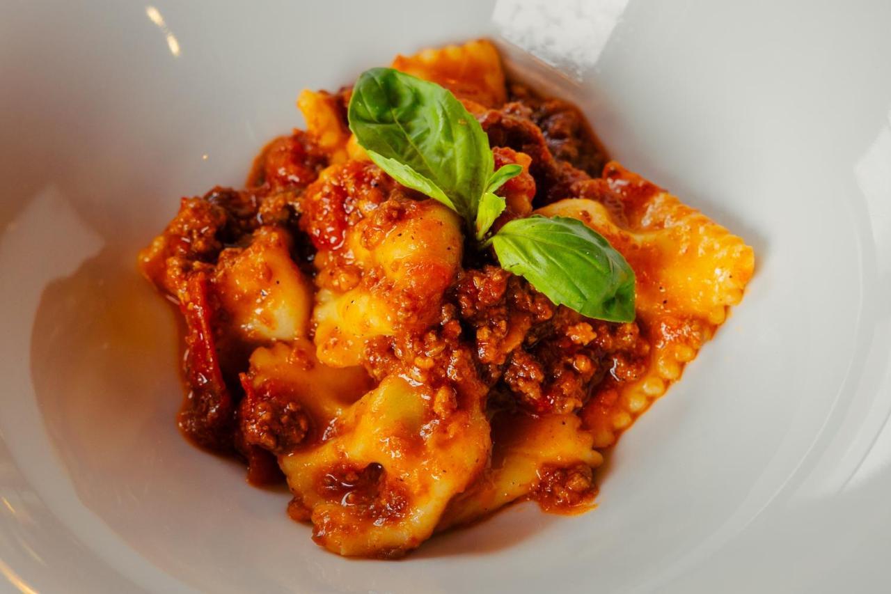 La Pietra Restaurant 3*